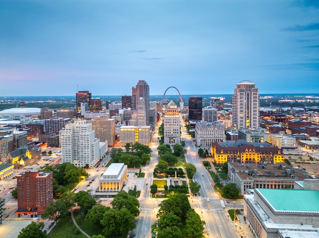 St. Louis, Missouri, USA downtown cityscape at twilight.